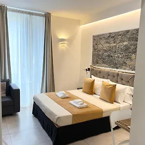 https://sunset-rooms.hotelitalianriviera.com